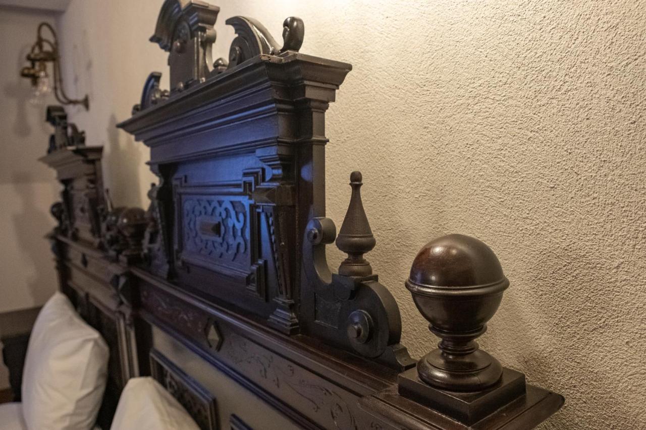 The Throne - M Museum Hotel Sighisoara Luaran gambar