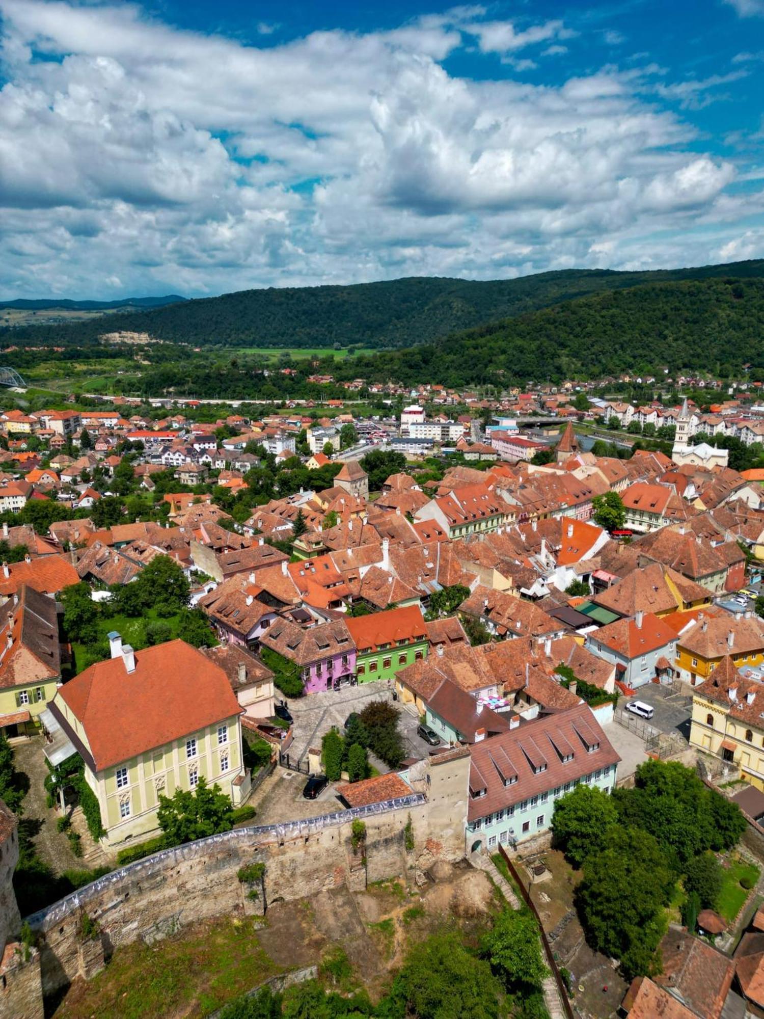 The Throne - M Museum Hotel Sighisoara Luaran gambar